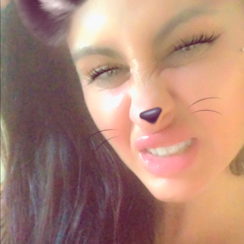 Meet your Posher, Dawn 🔮📿🧘🏽‍♀️🦄